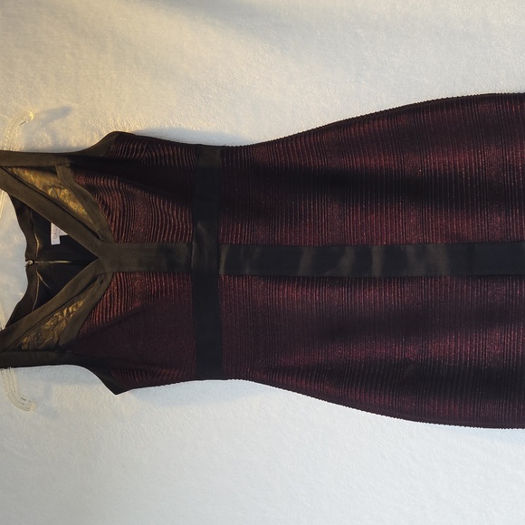 Cache Dress - Picture 1 of 13